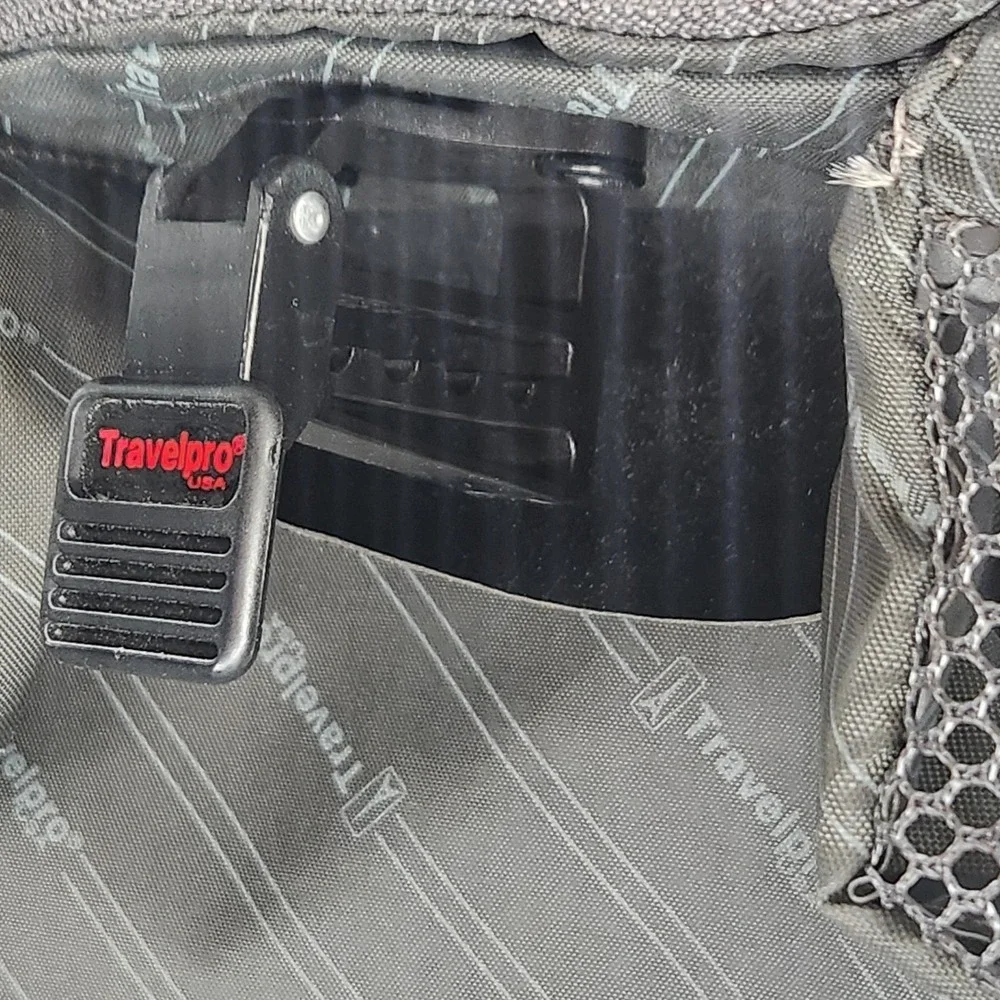 Travelpro this rolling